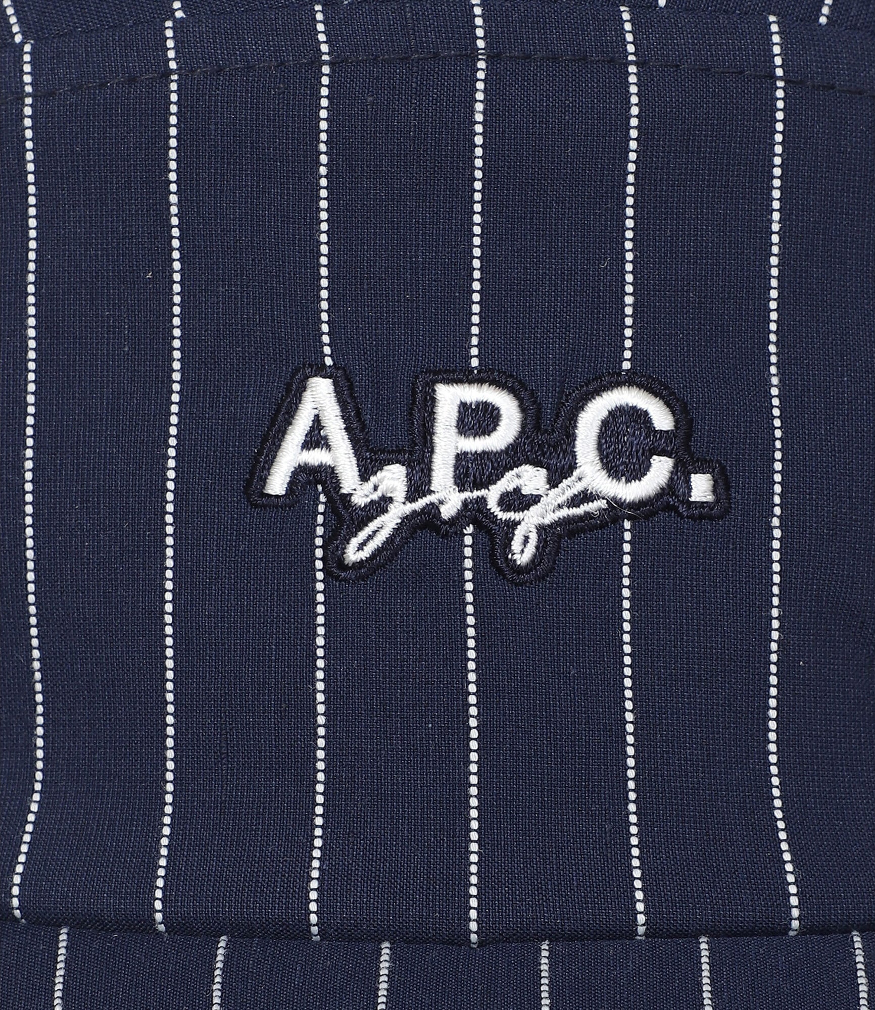 ダークネイビー