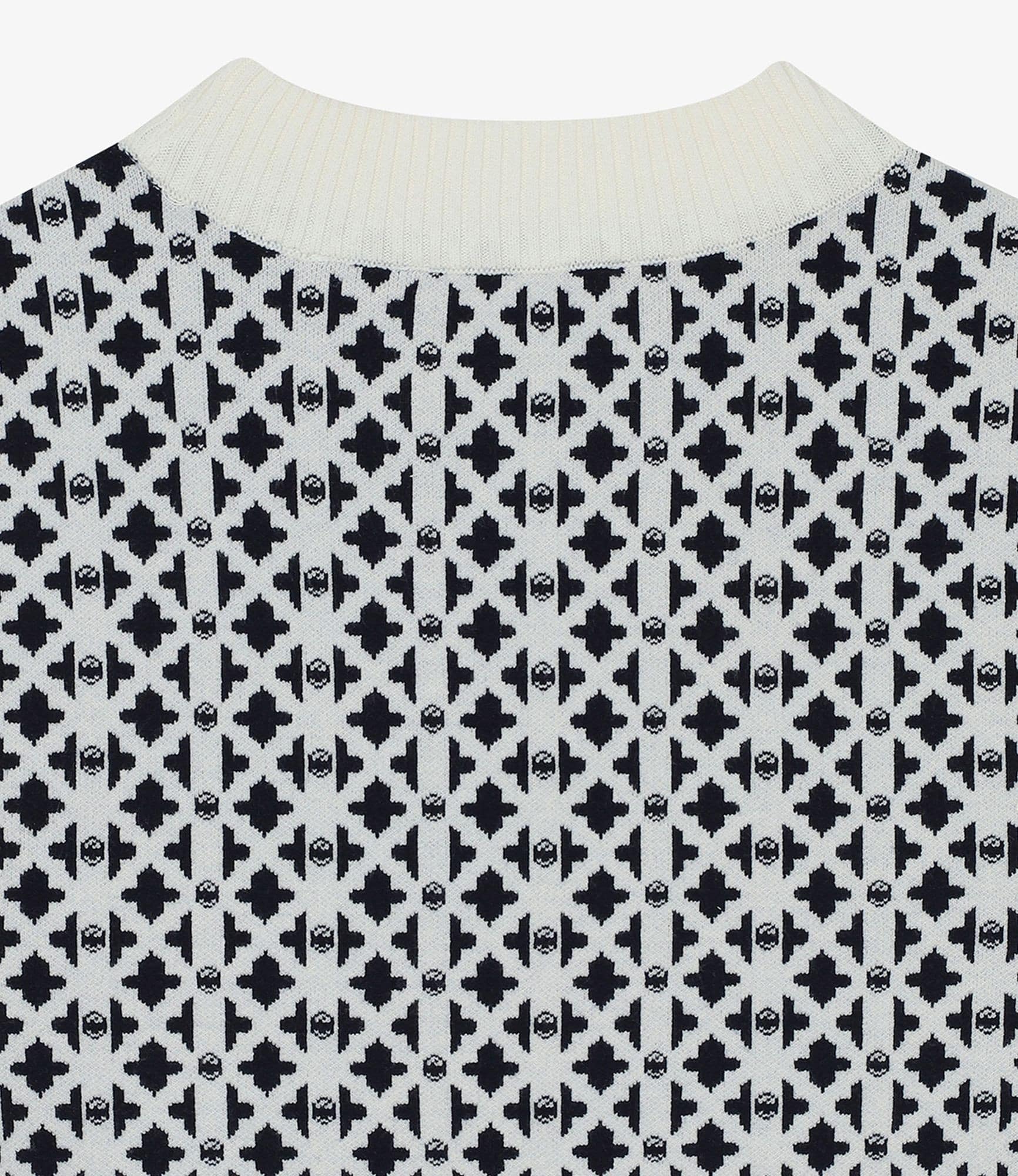 ダークネイビー