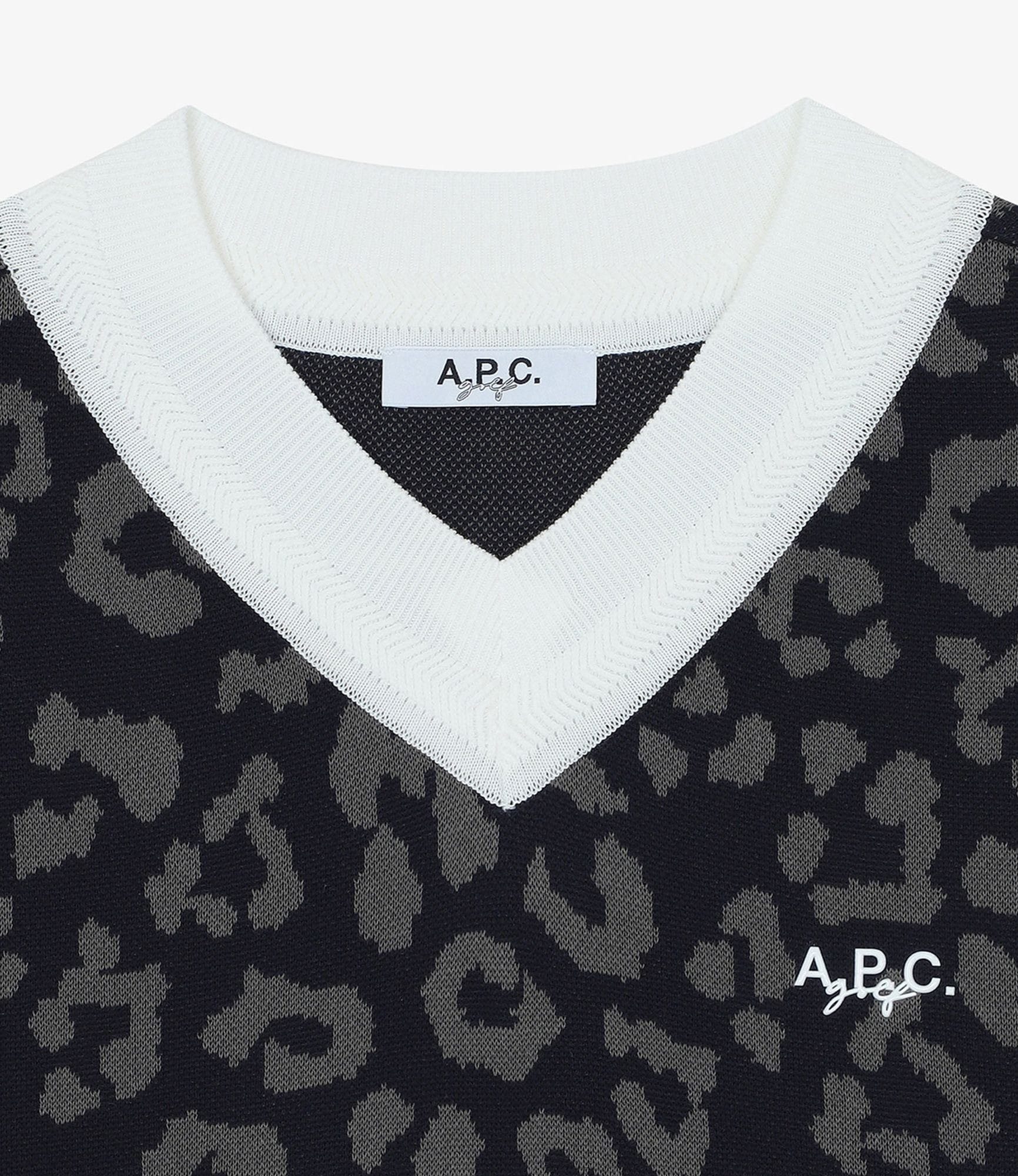 ダークネイビー