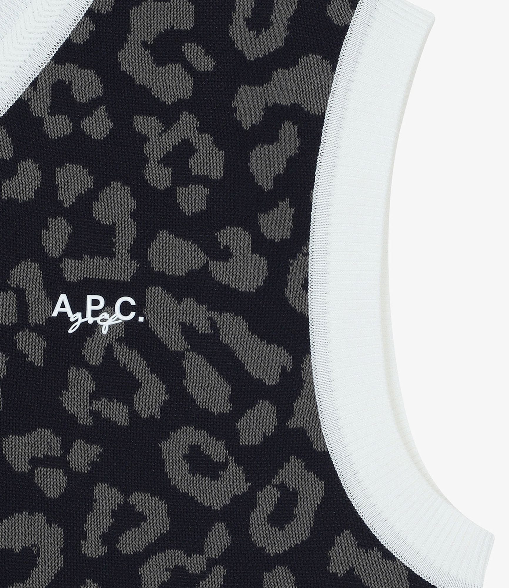 ダークネイビー