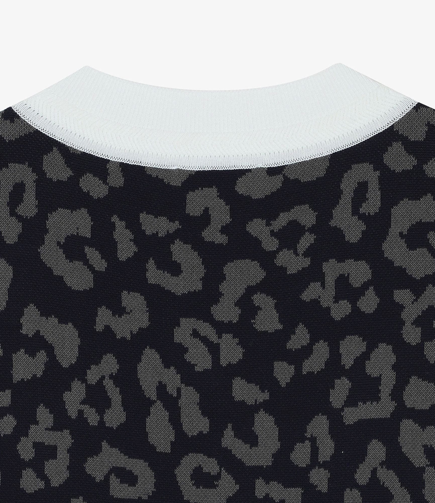 ダークネイビー