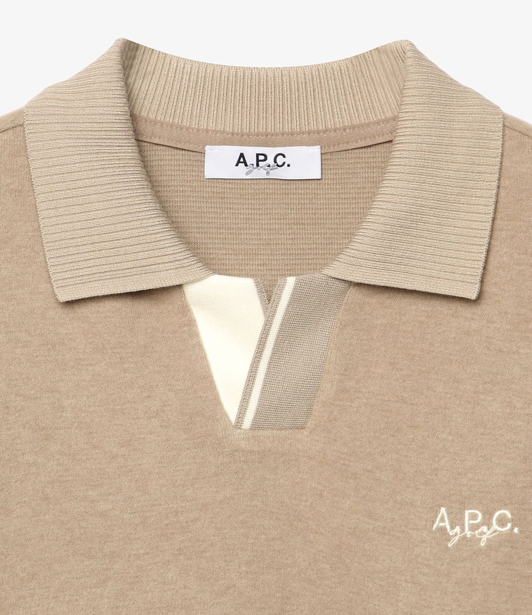 ダークベージュ