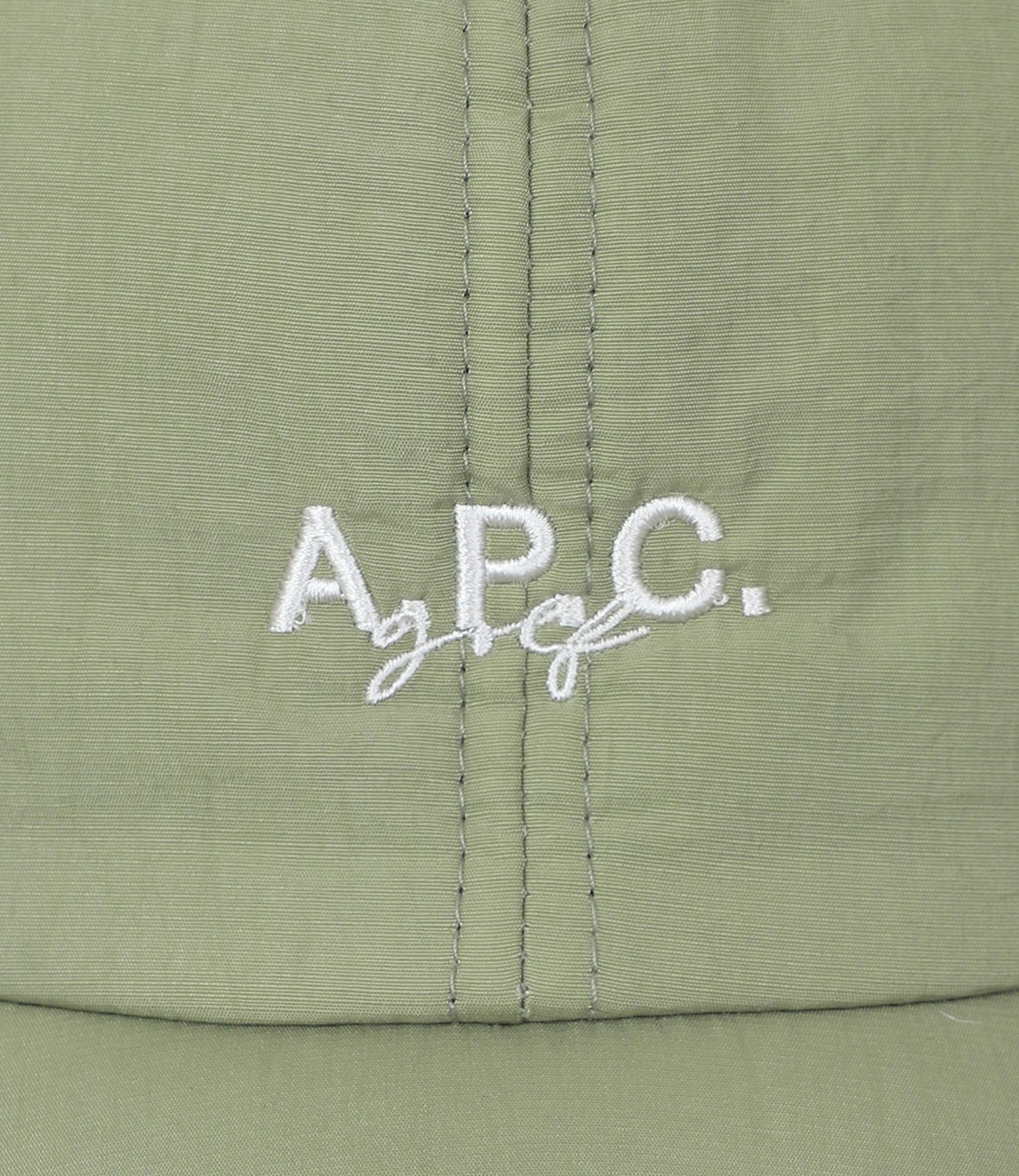 ダークグリーン