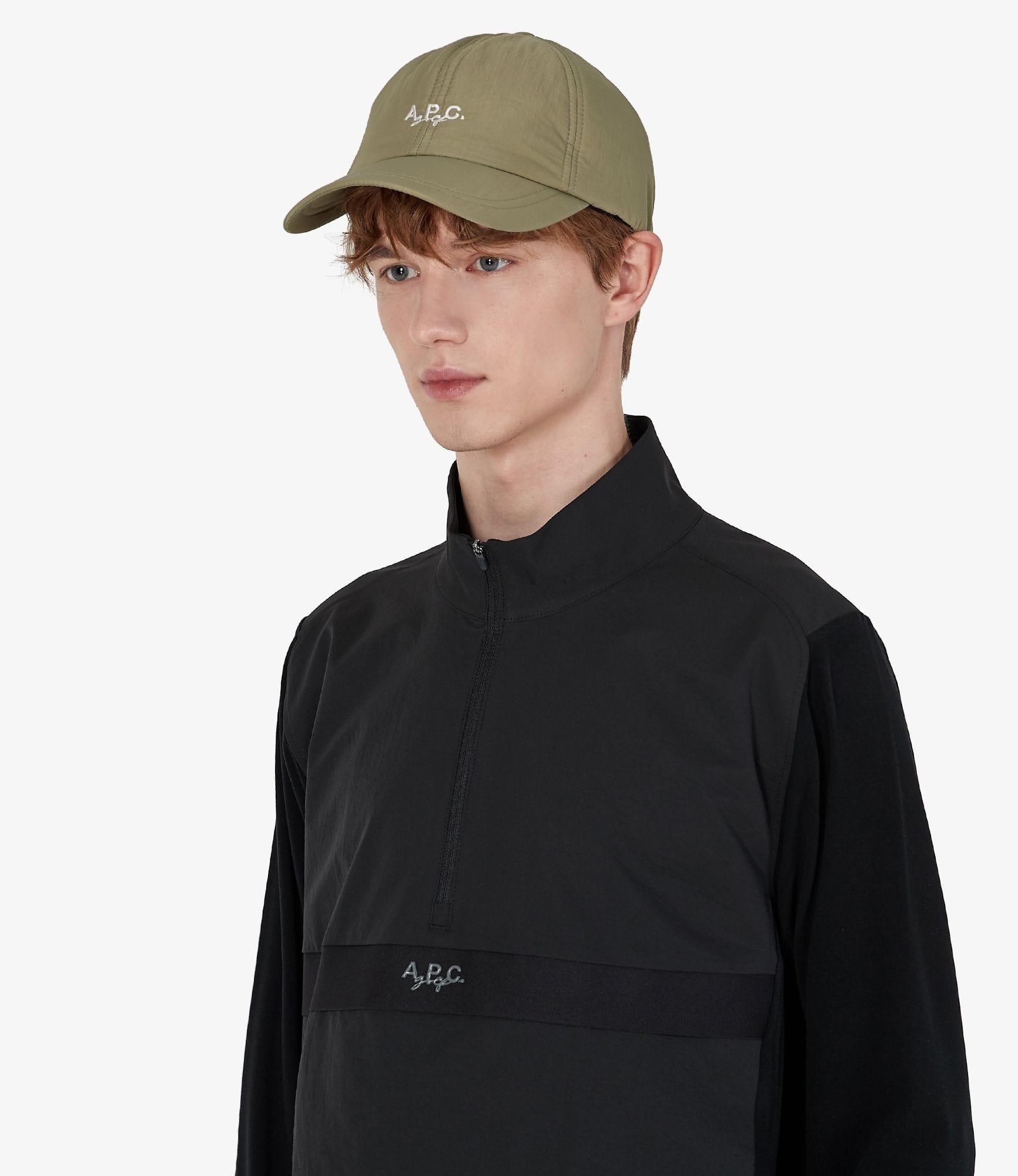 ダークグリーン