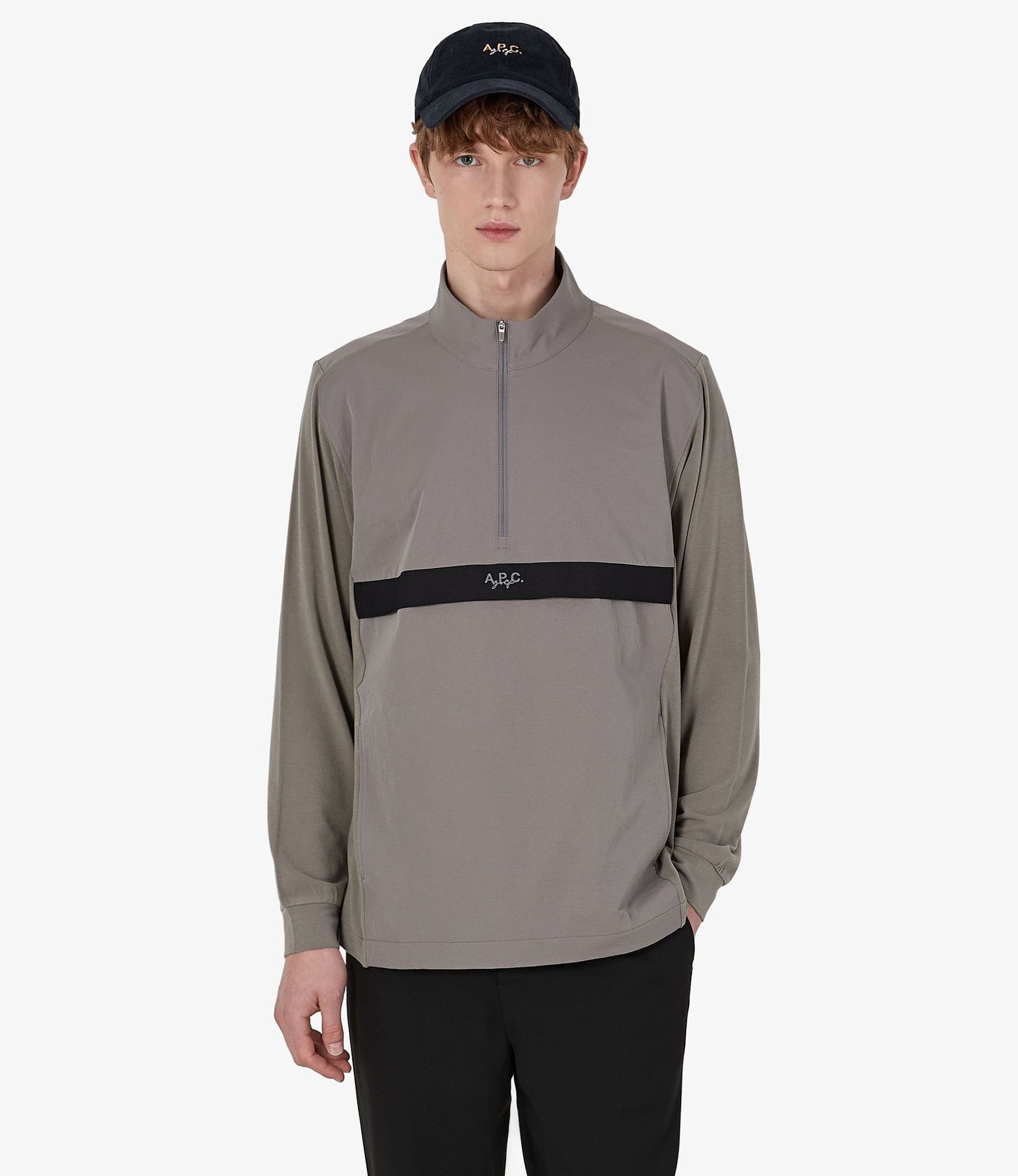 ダークネイビー