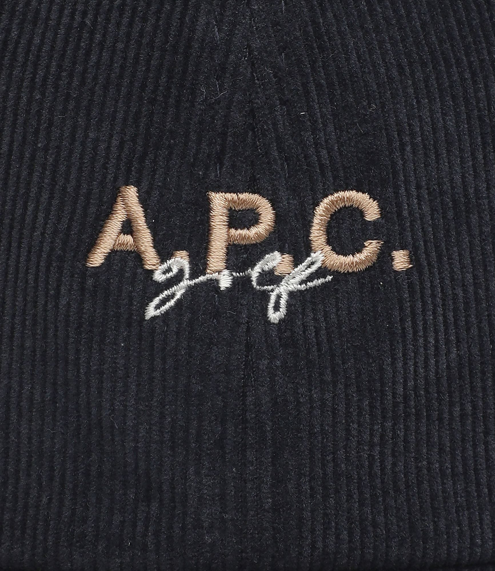 ダークネイビー