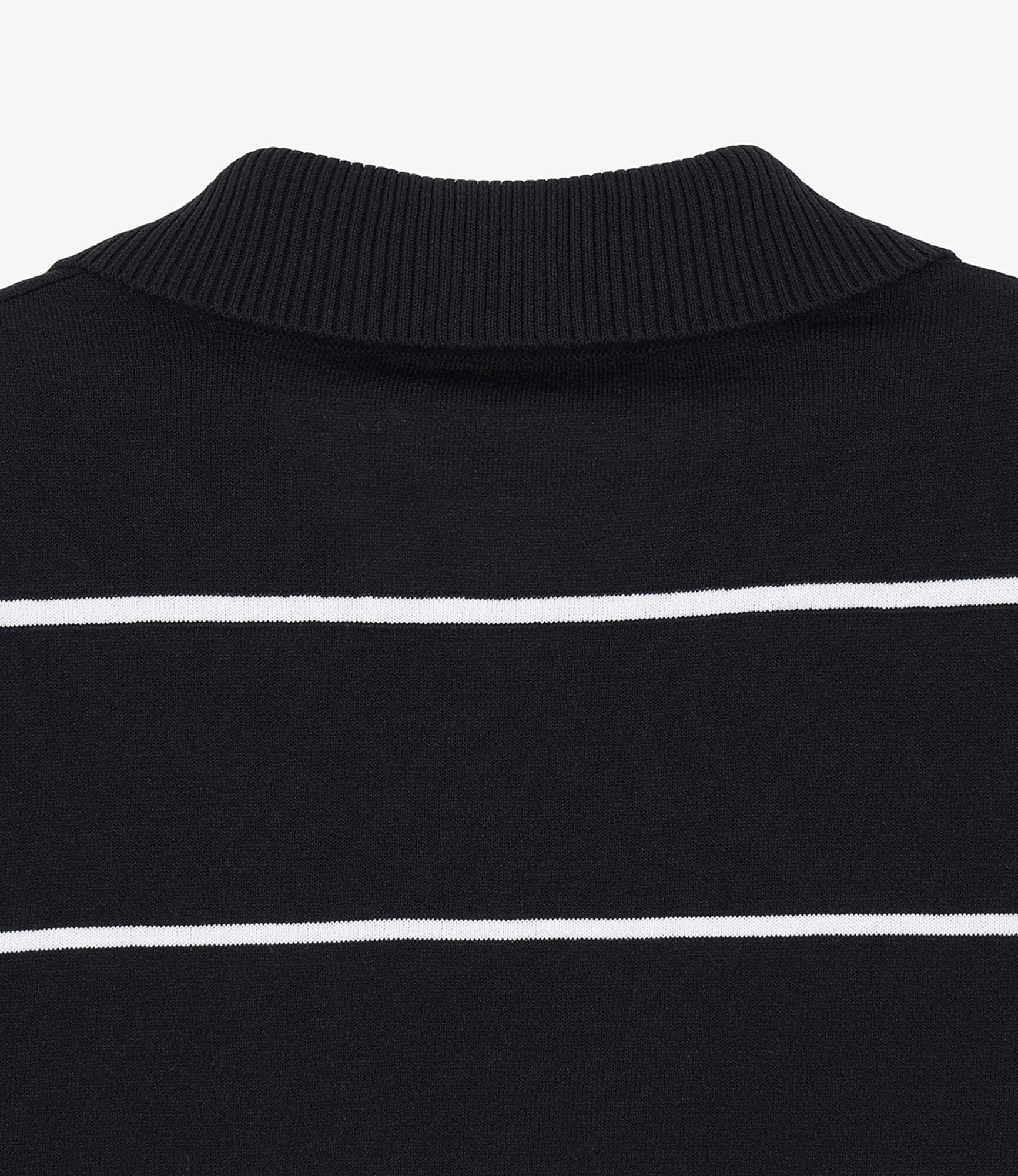 ダークネイビー