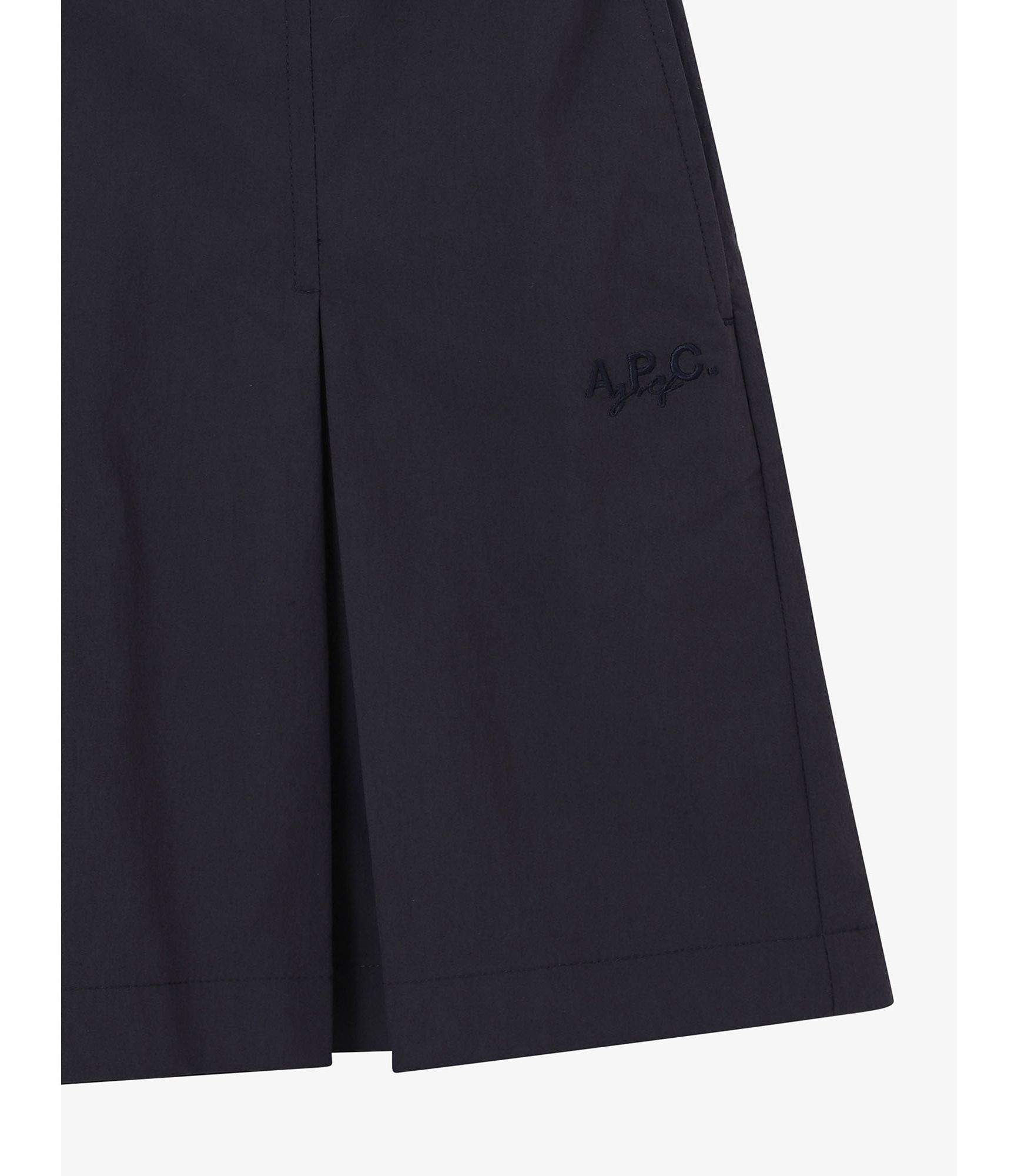 ネイビー