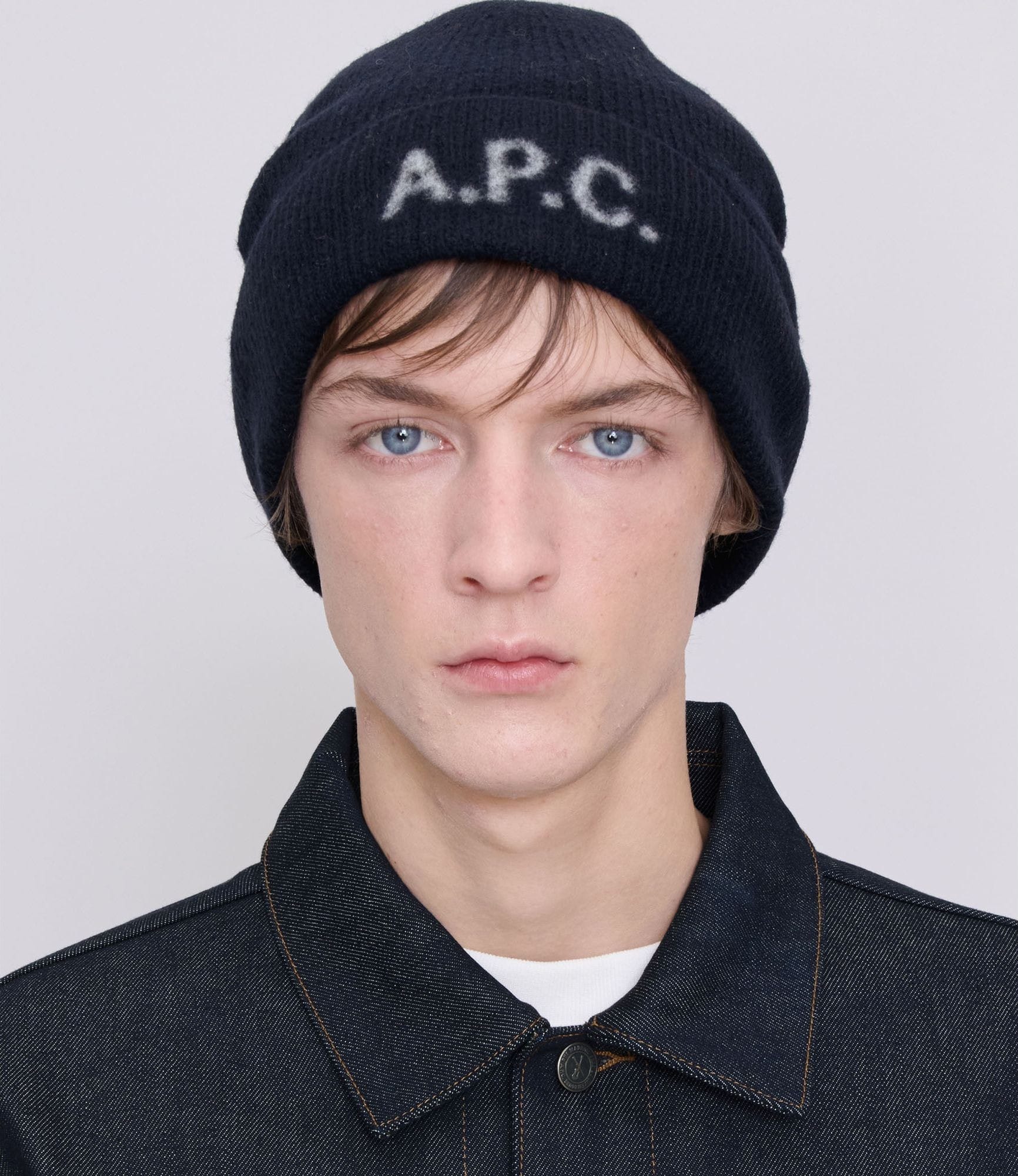 ダークネイビー