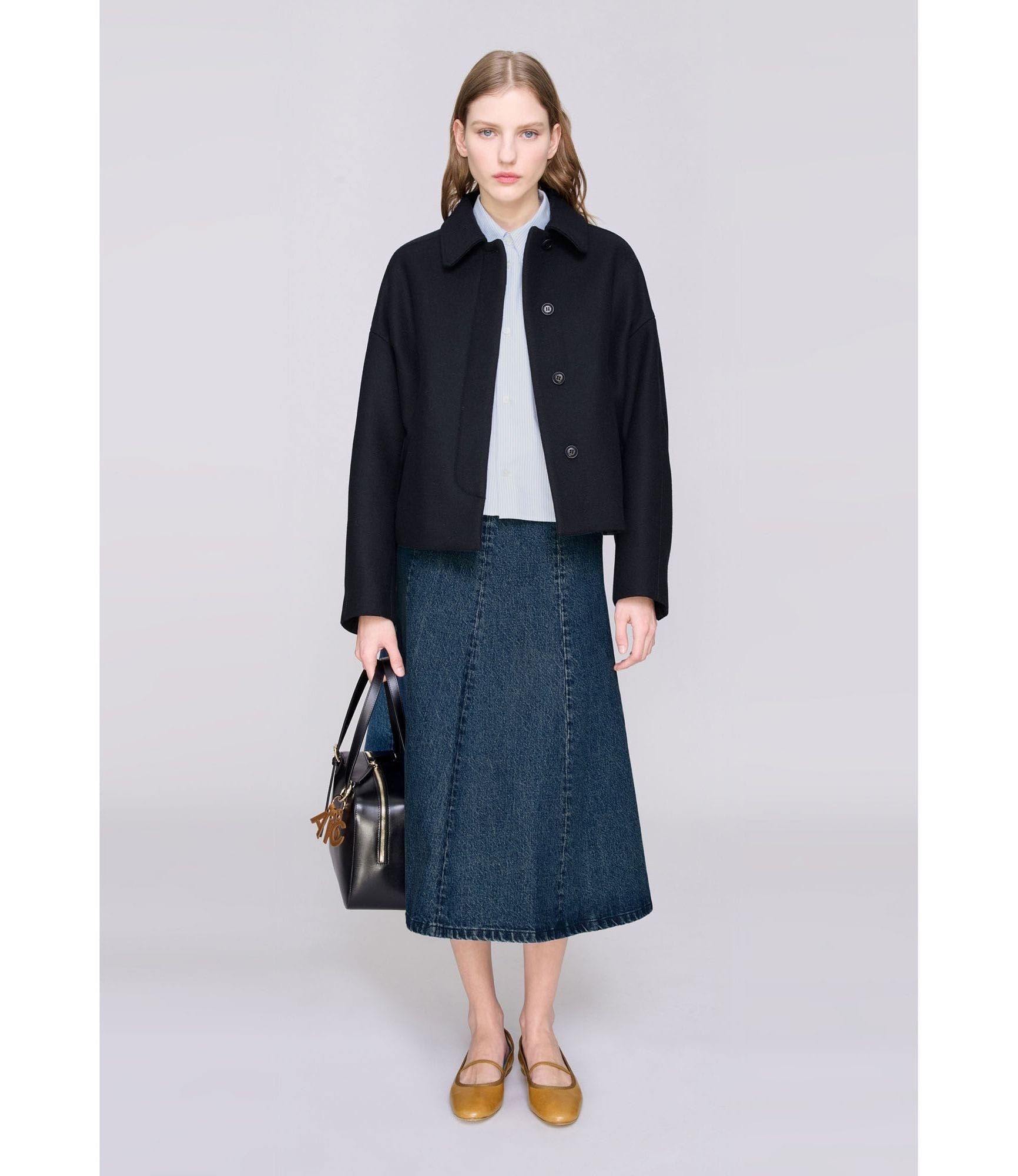 ダークネイビー