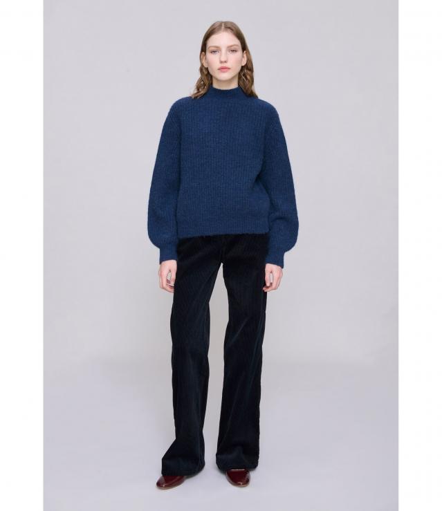 アーペーセーA.P.C ブークレ　ニット　Mサイズ アーペーセーA.P.C ブークレ ニット Mサイズ