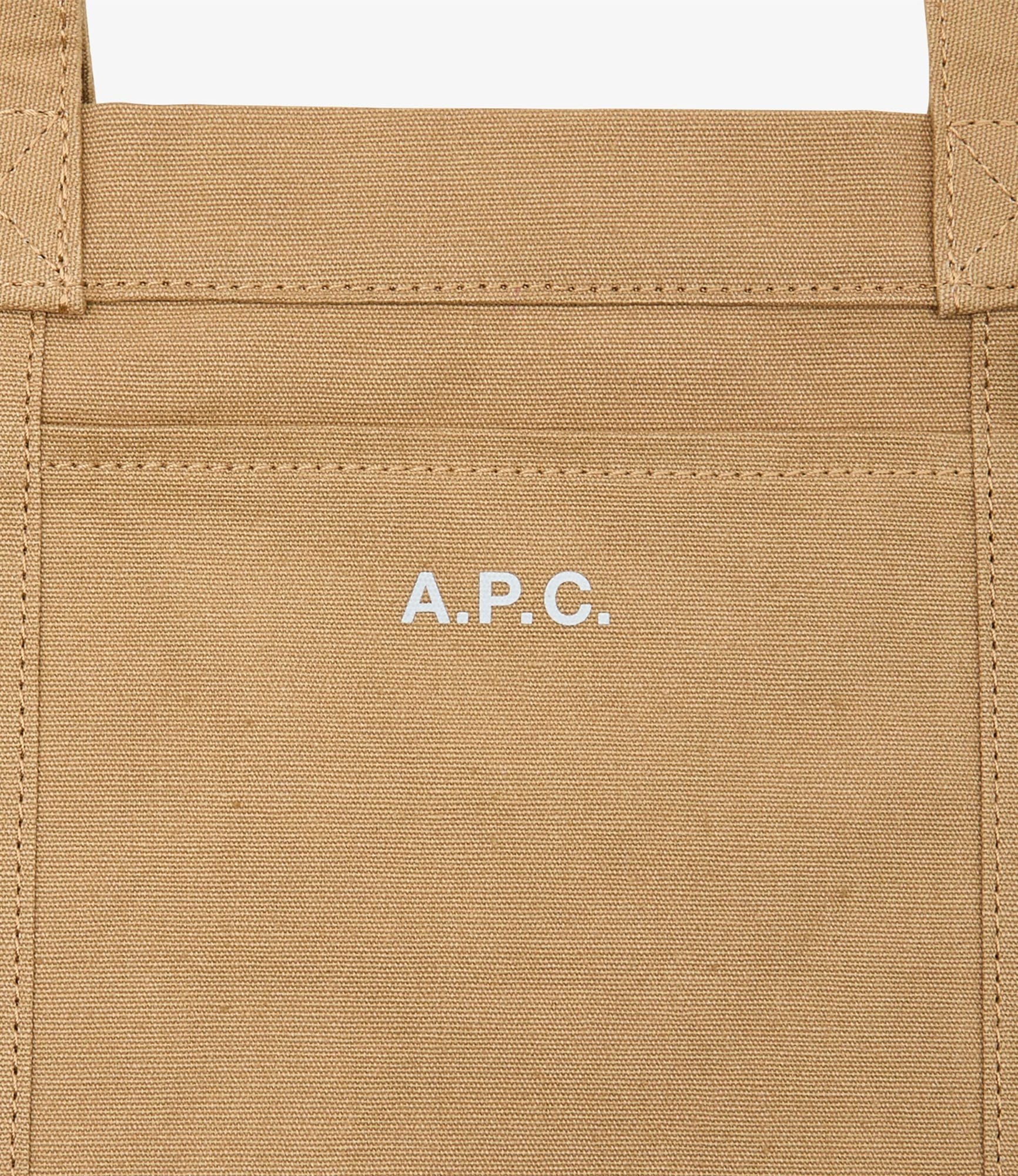 ダークベージュ