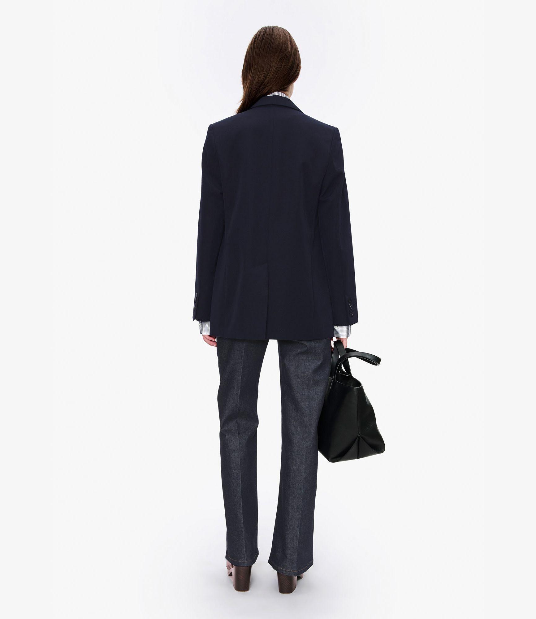 ダークネイビー