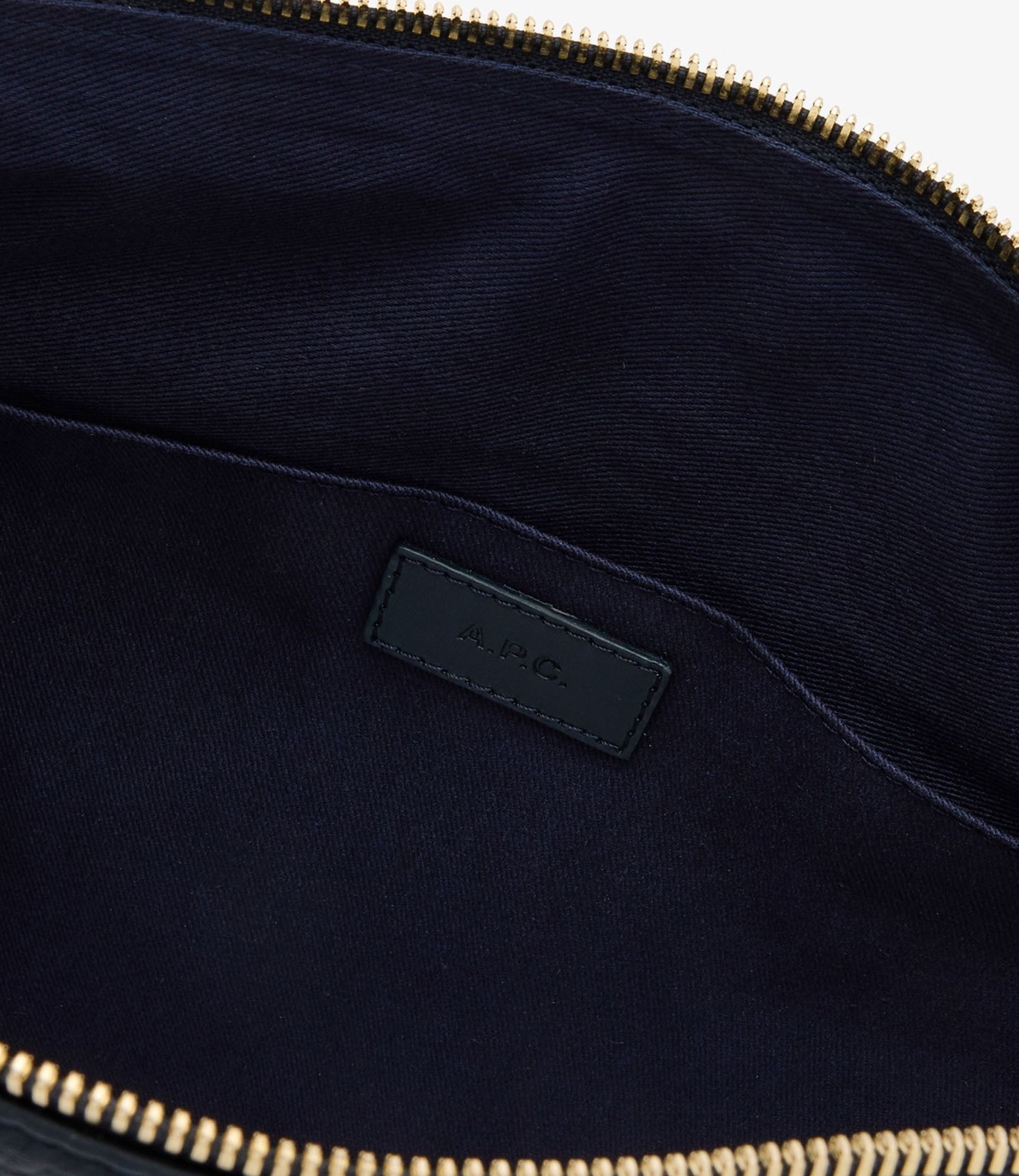 ダークネイビー