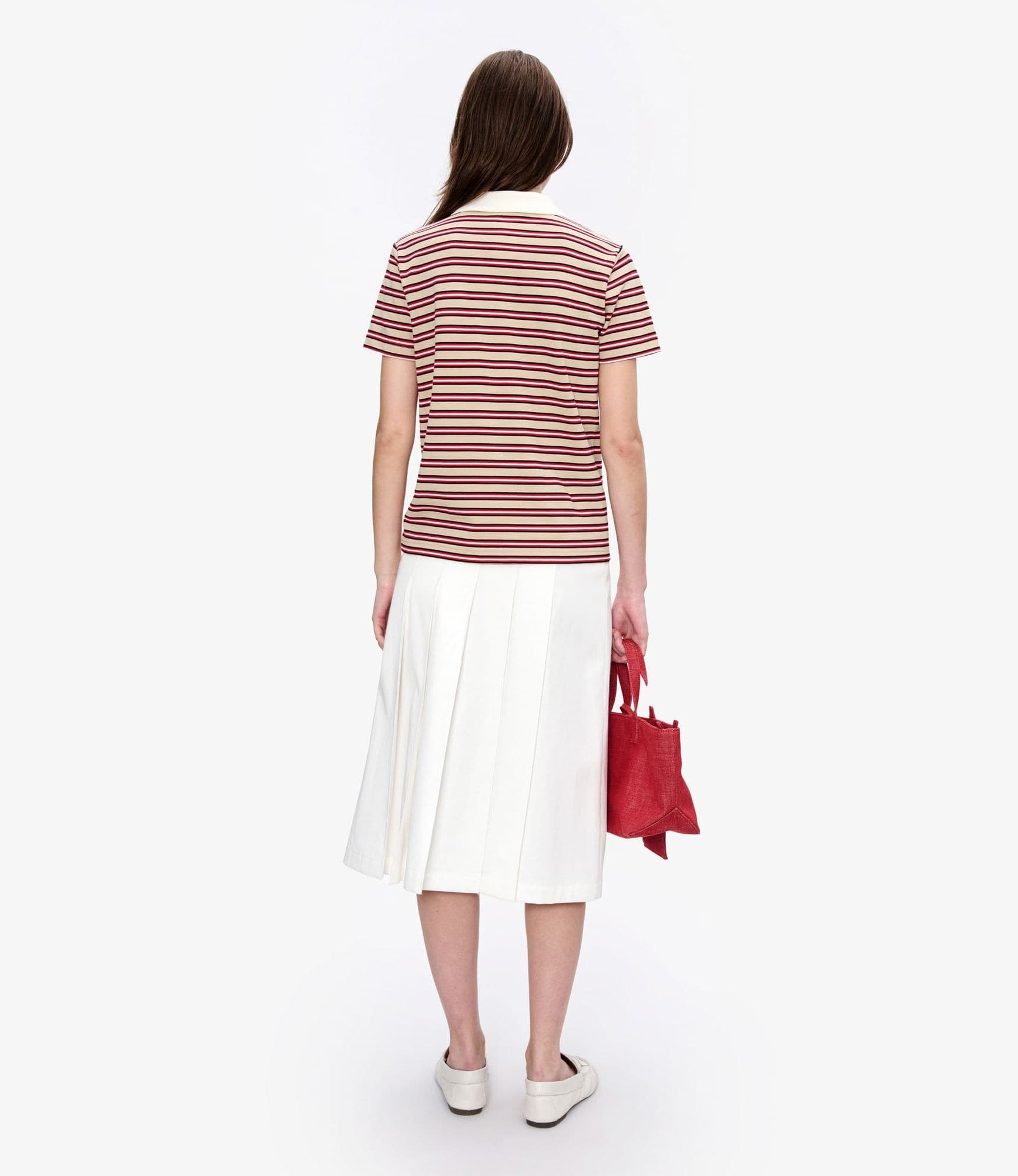 ダークベージュ