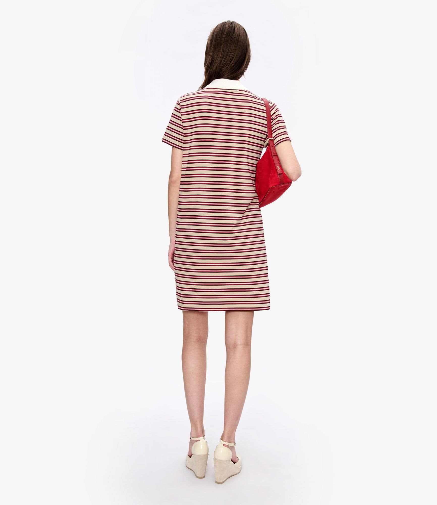 ダークベージュ