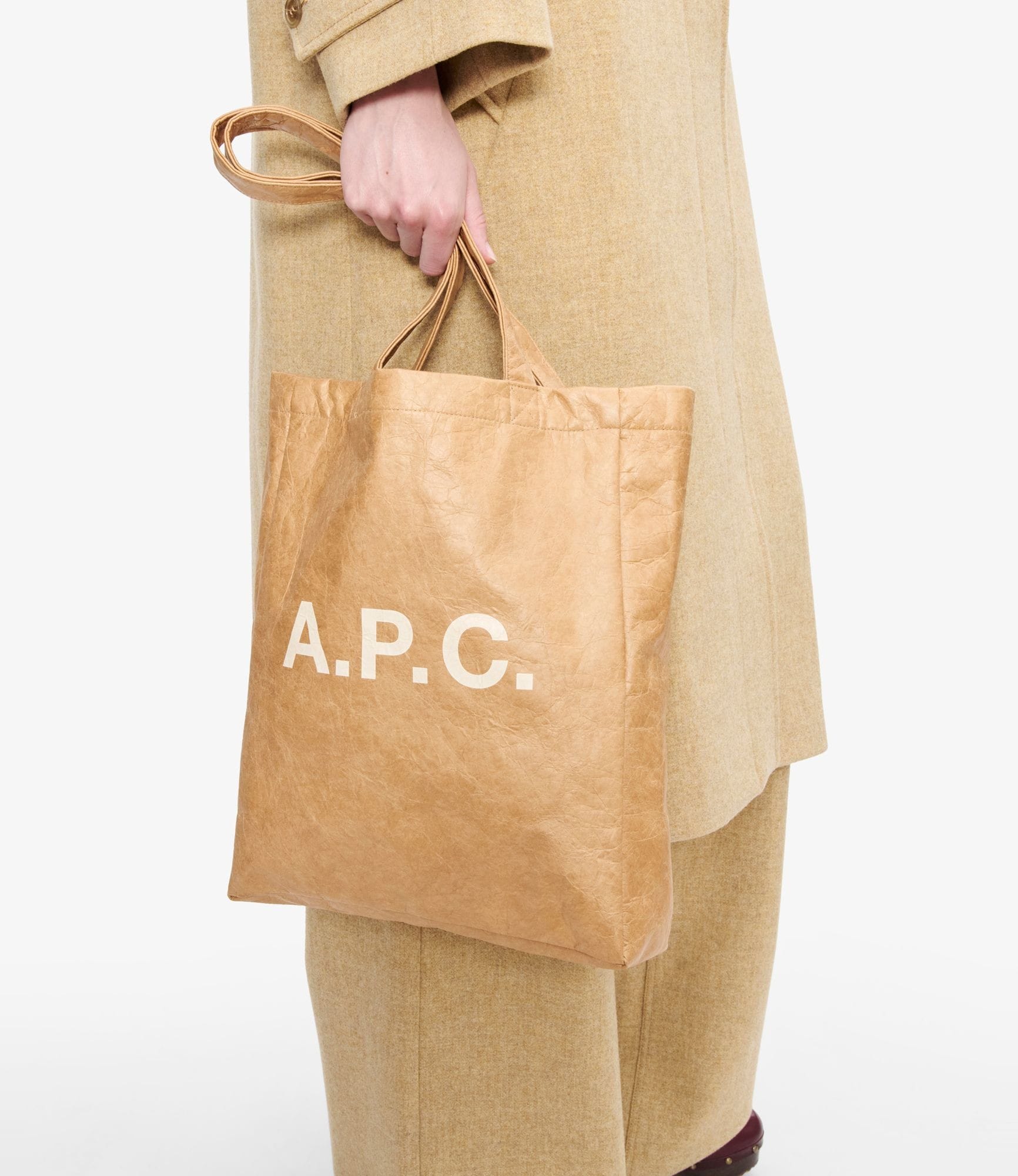 ダークベージュ