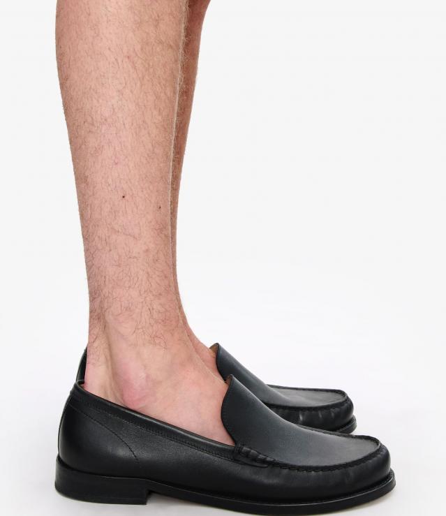 A.P.C. レザー ローファー デッキシューズ 靴 APC A.P.C. レザーローファー | ブラック | FARFETCH JP