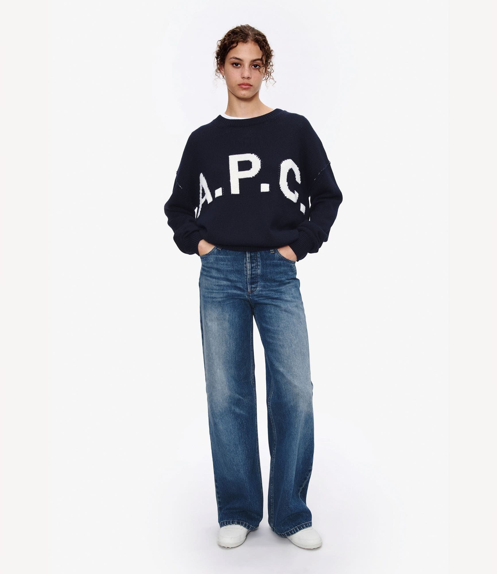 ダークネイビー