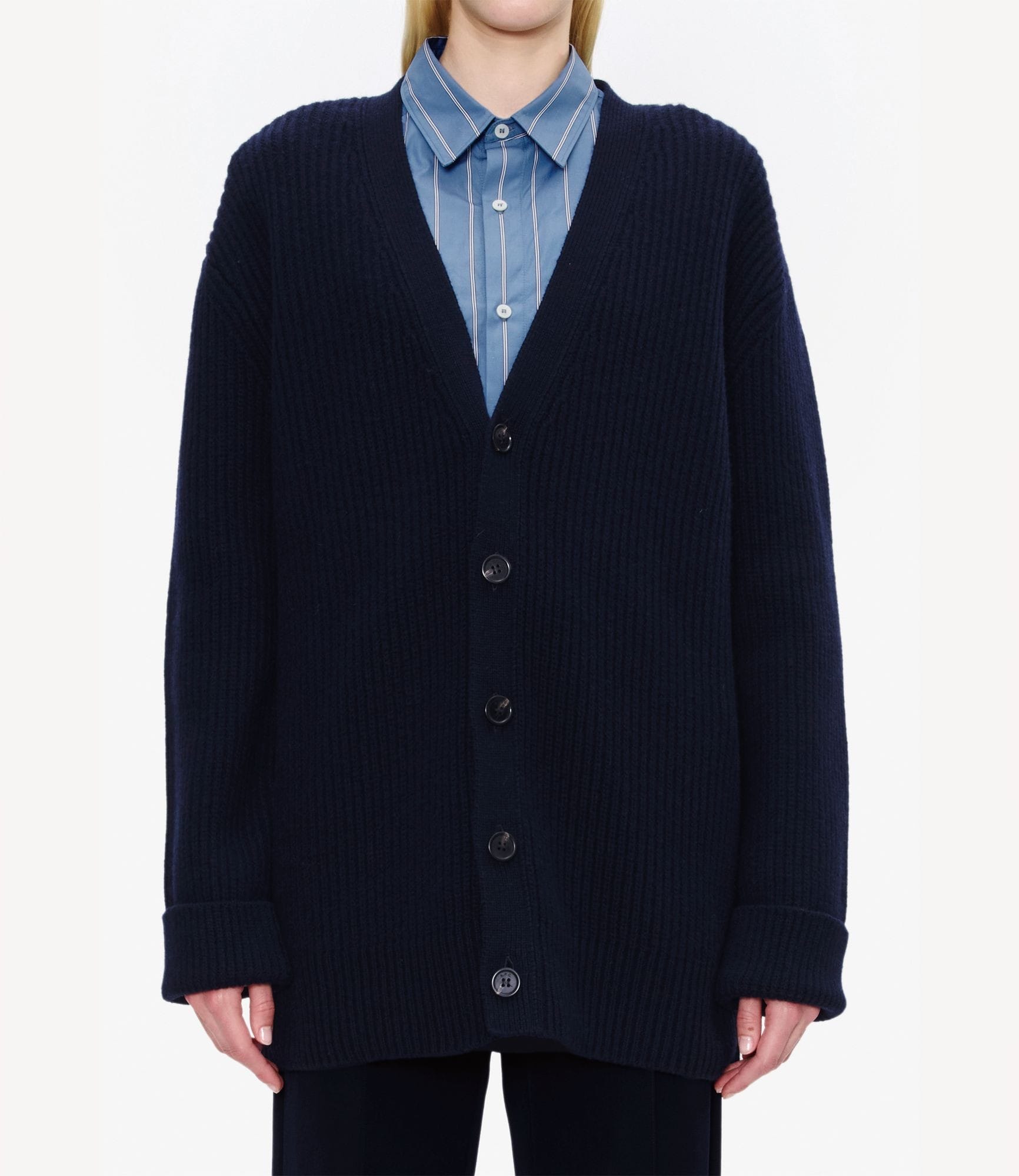 ダークネイビー