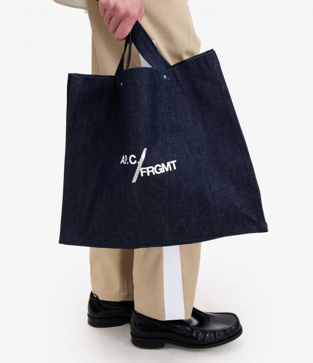 A.P.C. FRGMT. Je Sors Ce Soir ショッピングバッグ