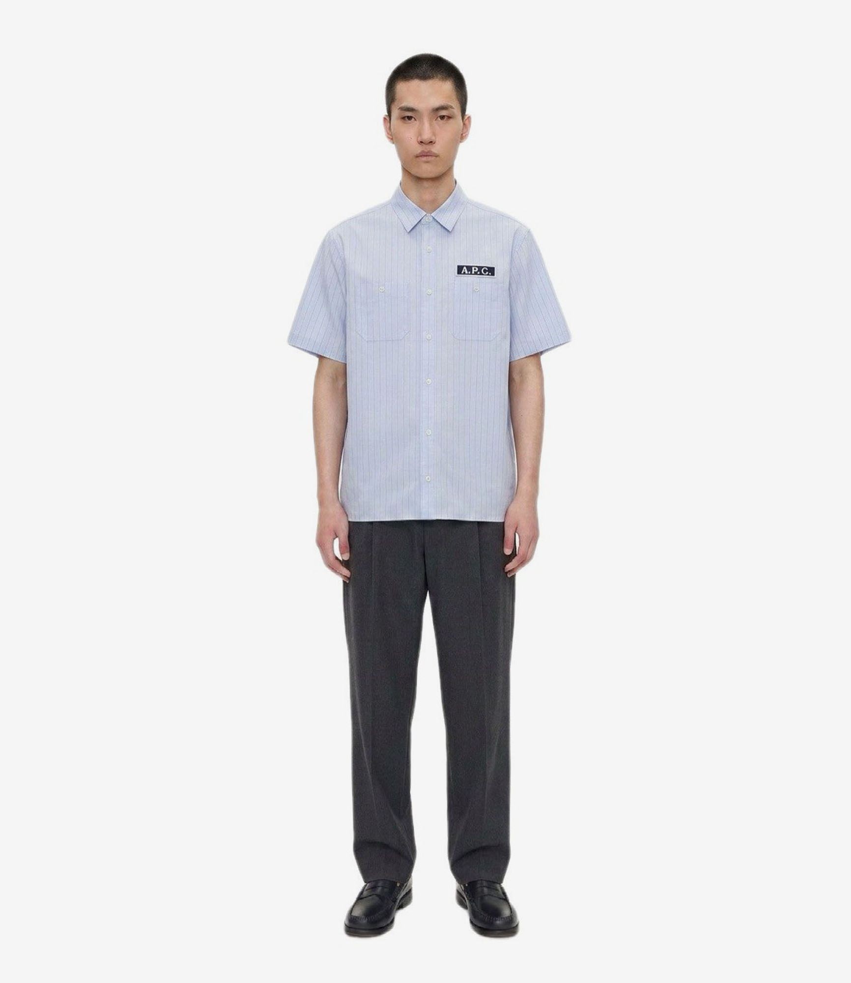 ブルー