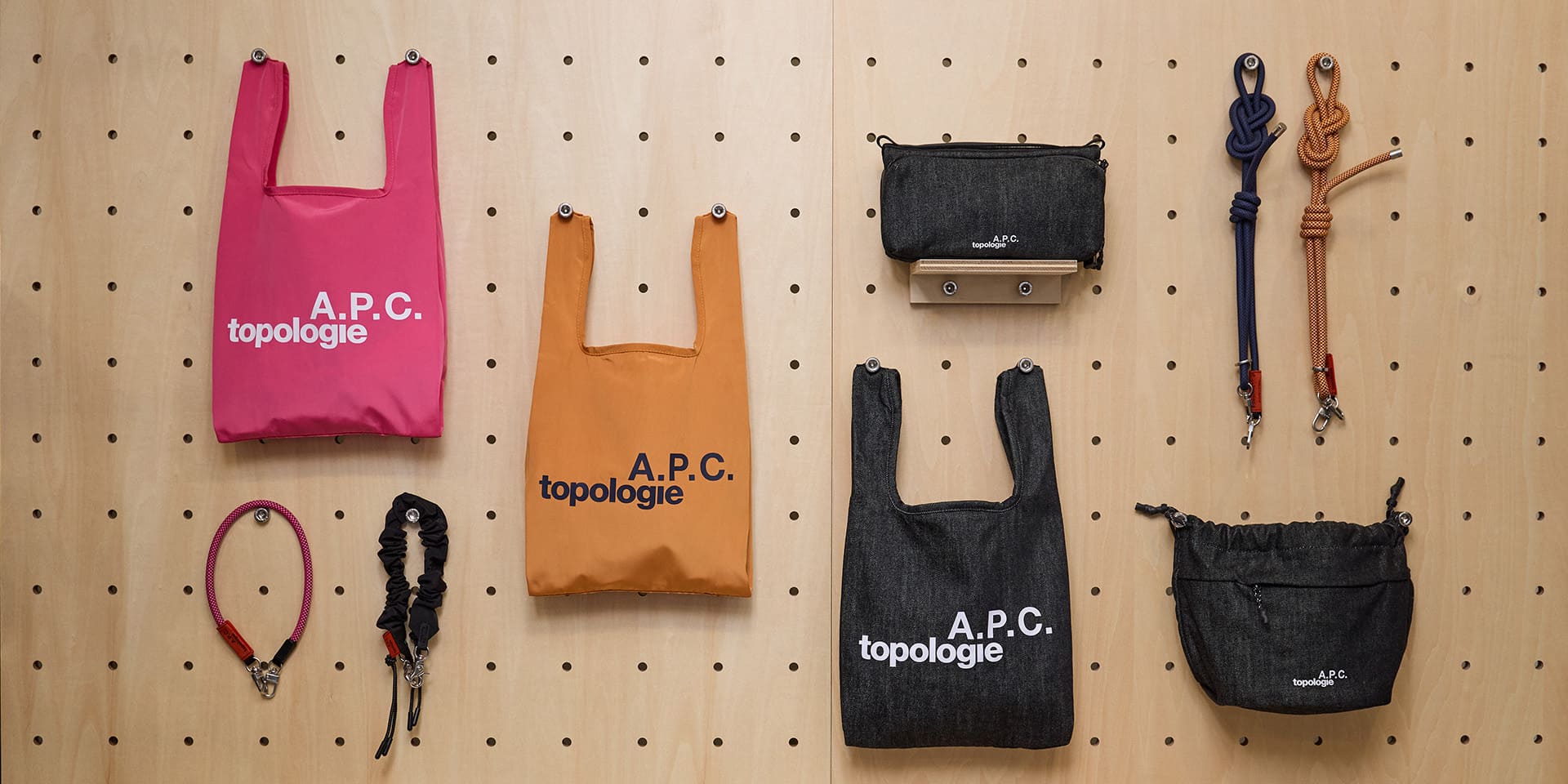 A.P.C. TOPOLOGIE