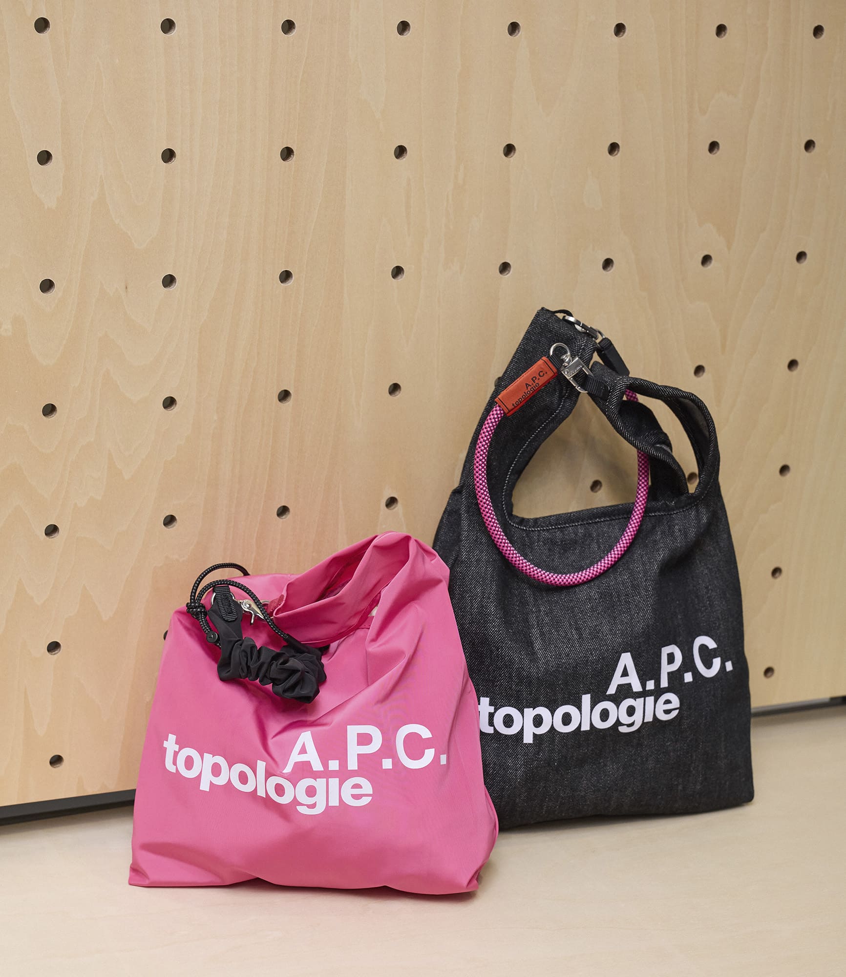 A.P.C. TOPOLOGIE